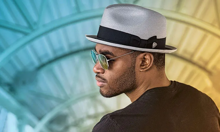 black fedora hat styling tips 7 easy ways to wear it well (2)