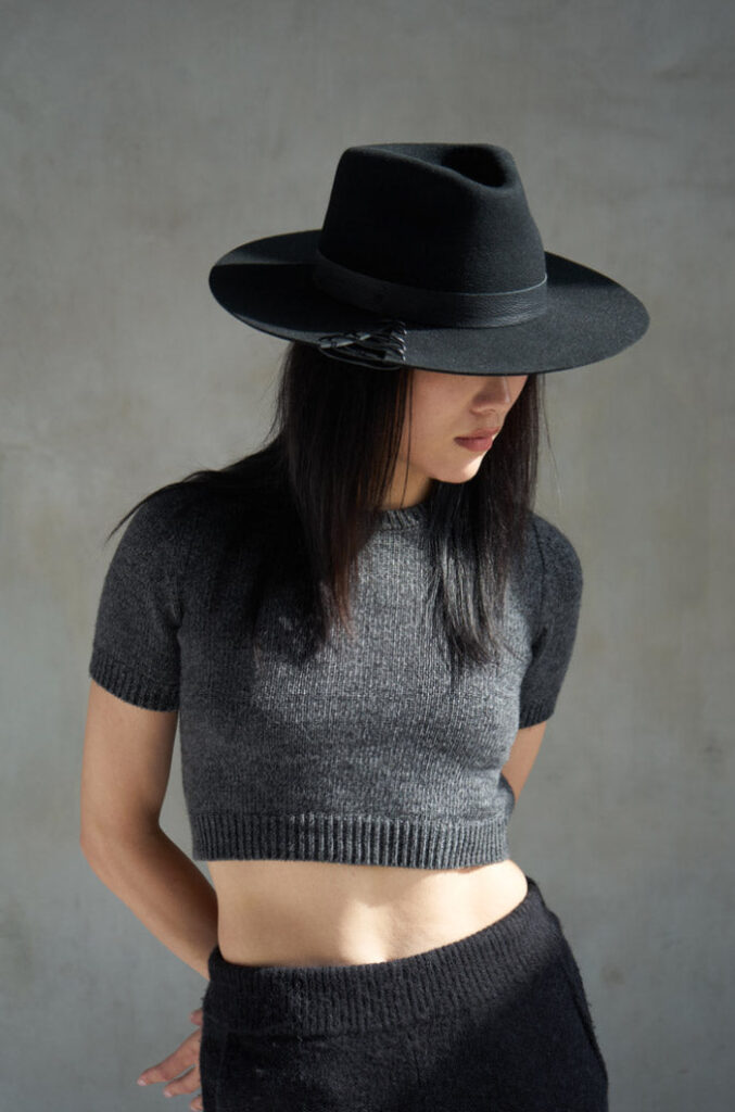 black fedora summer outfit (2)